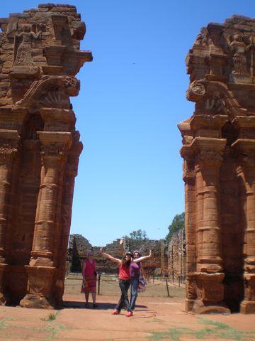 visitando Las Ruinas Jesuiticas.JPG